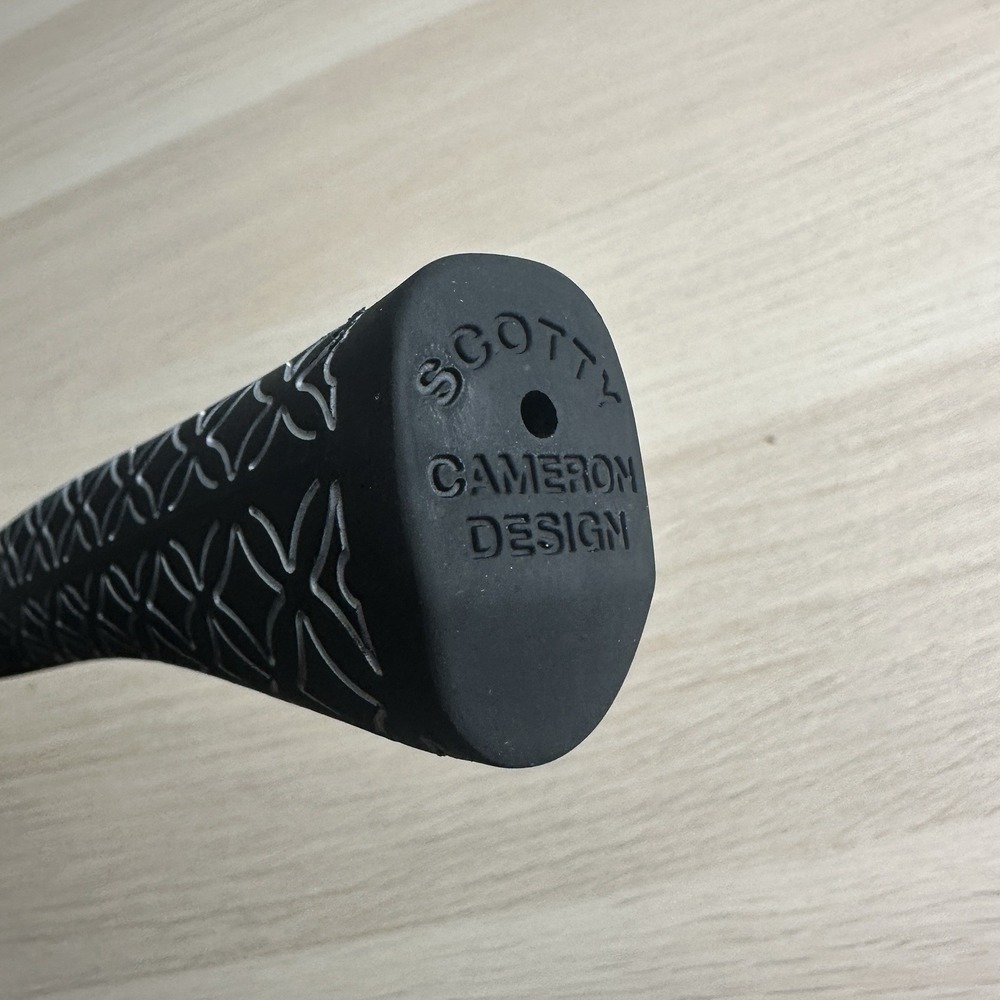 Scotty Cameron‎ Textured Pistolini Putter Grip - Black/White - Picture 2 of 3